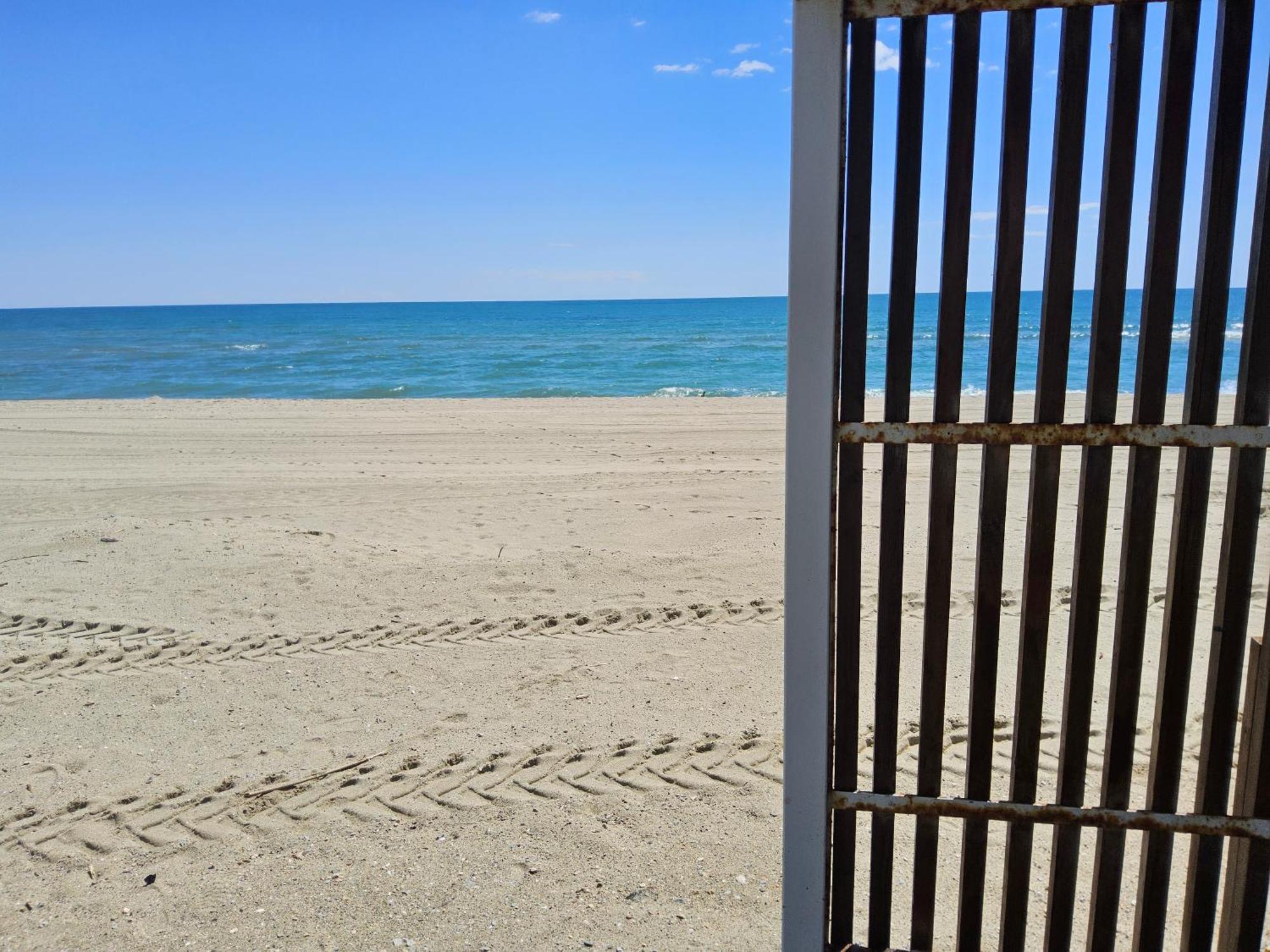 Le Bridge Barcares Clim Acces Plage Direct Parking Prive Le Barcarès Dış mekan fotoğraf